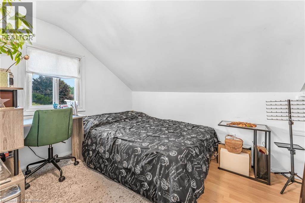 Photo 28 of 139 Wood Street E, Hamilton ON