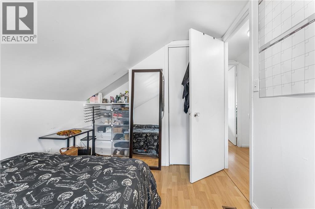 Photo 14 of 139 Wood Street E, Hamilton ON