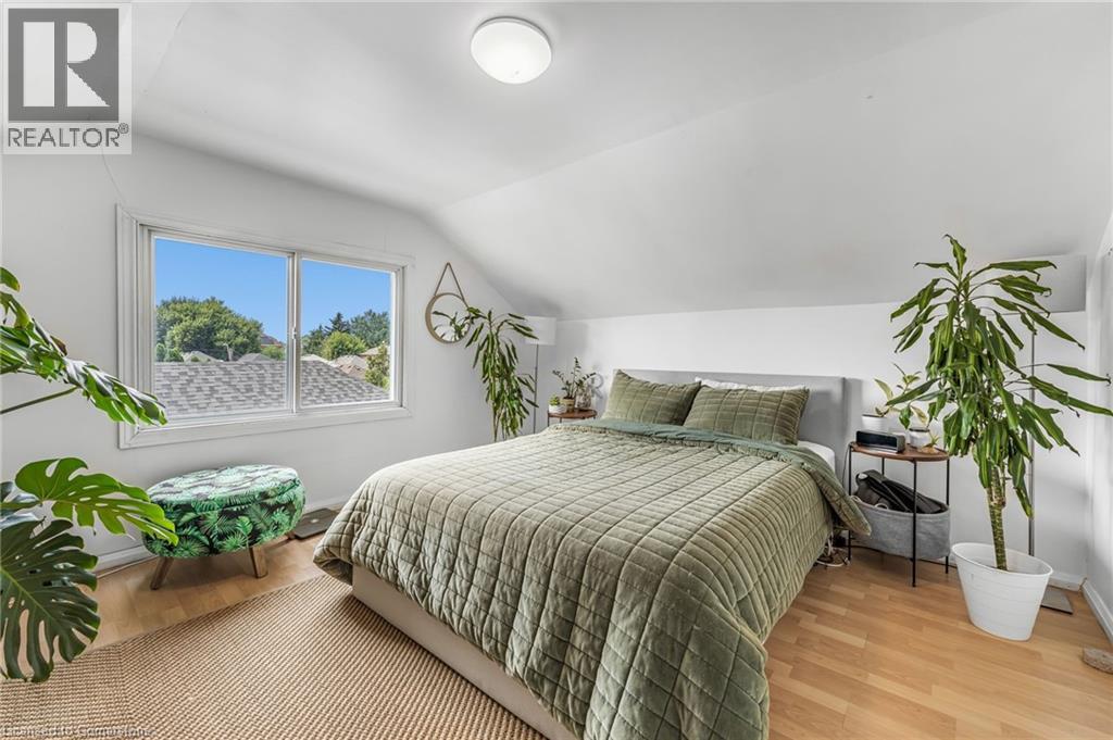 Photo 25 of 139 Wood Street E, Hamilton ON