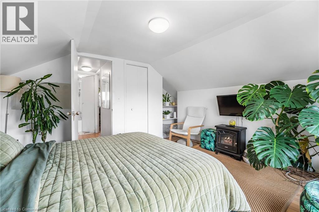 Photo 27 of 139 Wood Street E, Hamilton ON