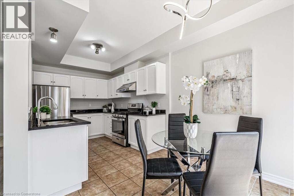 Photo 13 of 60 Cloverleaf Drive Unit 38, Ancaster ON