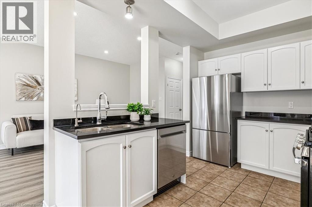 Photo 15 of 60 Cloverleaf Drive Unit 38, Ancaster ON