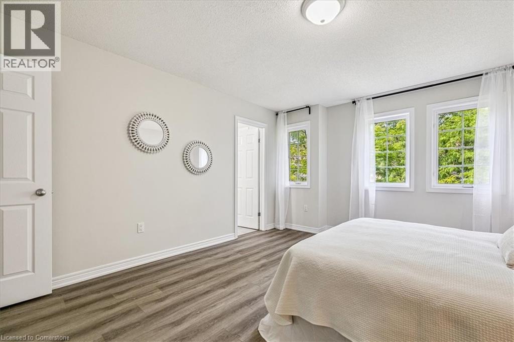 Photo 23 of 60 Cloverleaf Drive Unit 38, Ancaster ON
