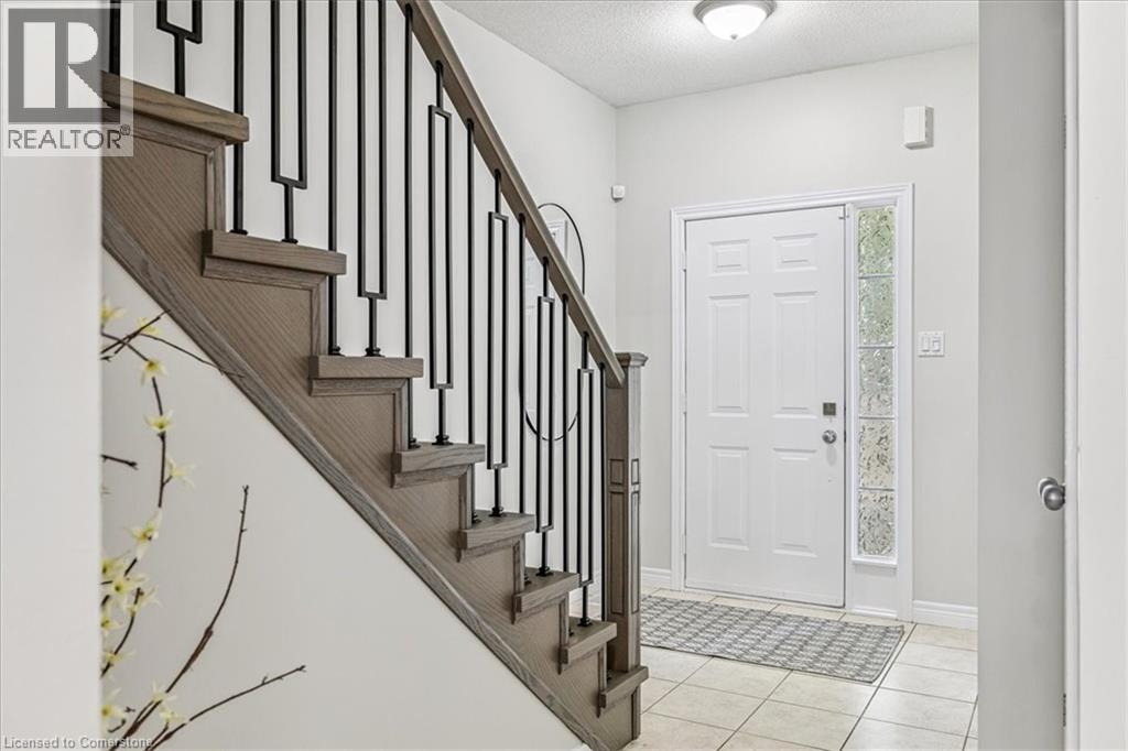 Photo 4 of 60 Cloverleaf Drive Unit 38, Ancaster ON