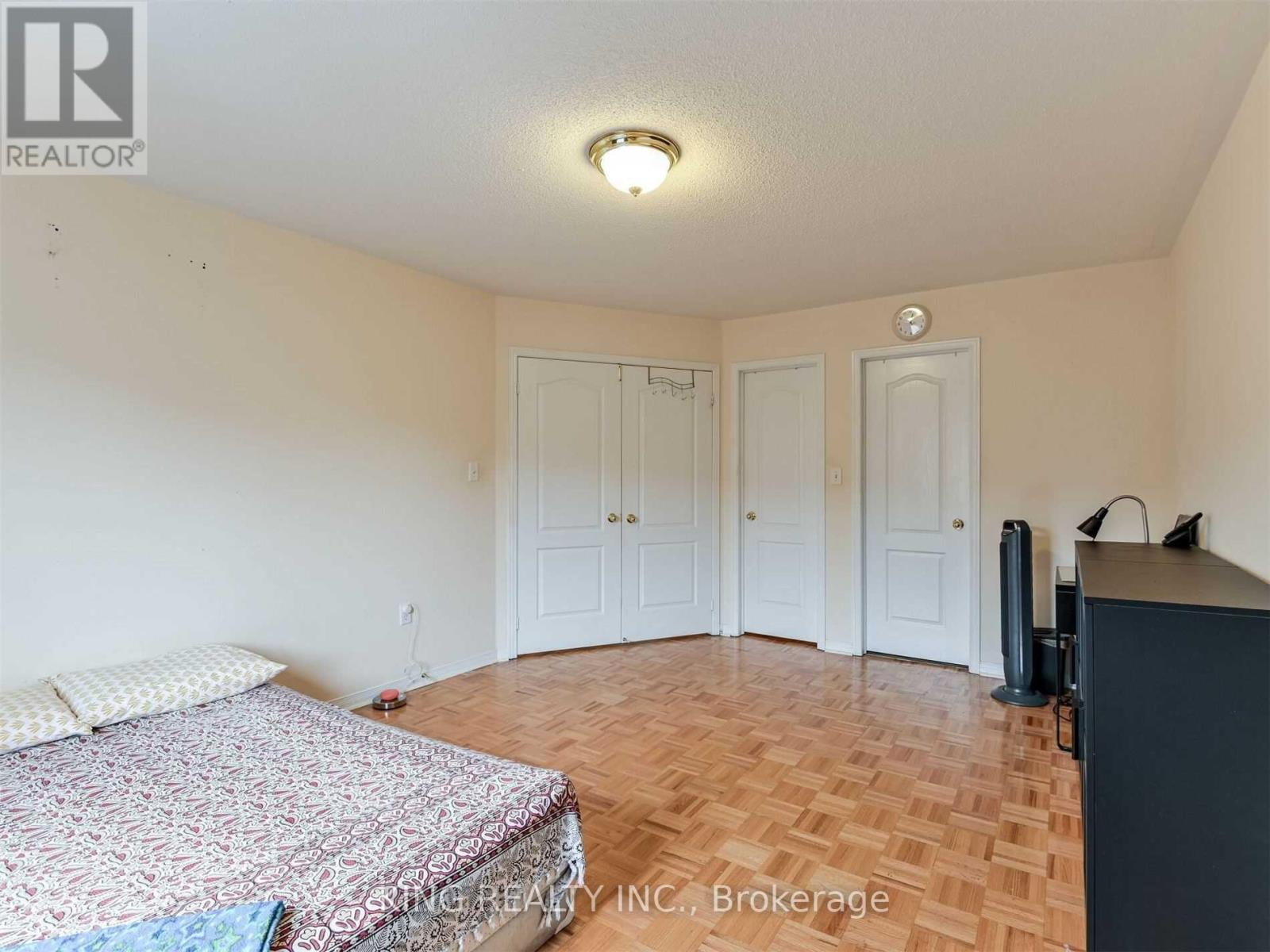 Photo 6 of 23 Wall Street, Brampton ON