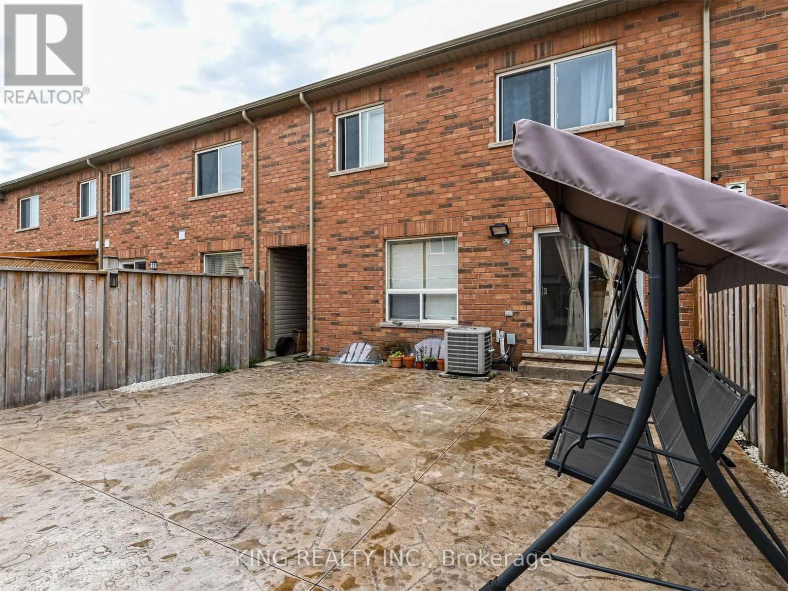 Photo 17 of 23 Wall Street, Brampton ON
