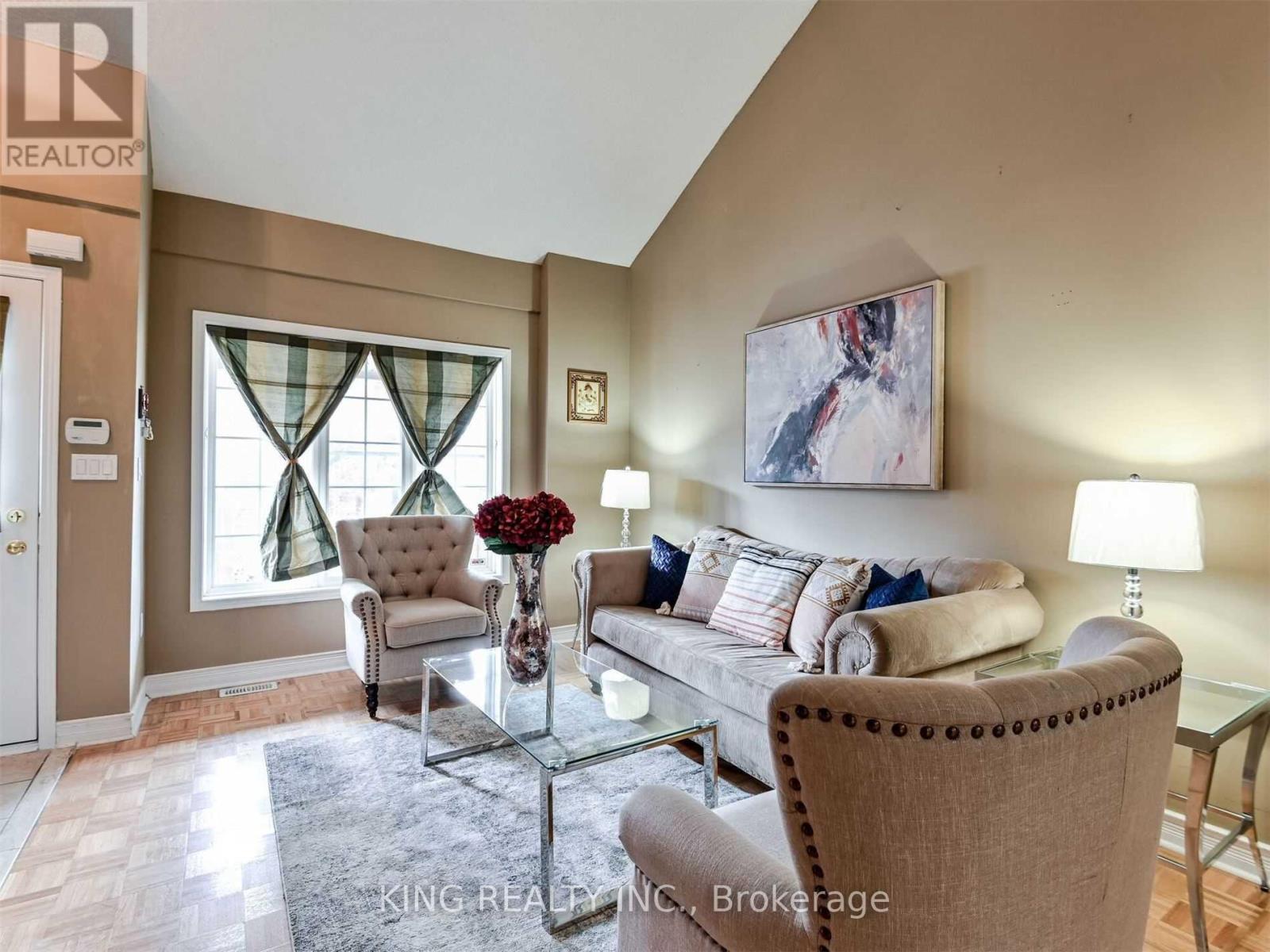 Photo 21 of 23 Wall Street, Brampton ON