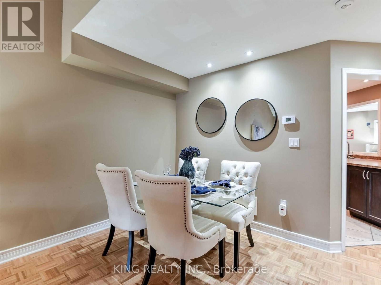 Photo 2 of 23 Wall Street, Brampton ON