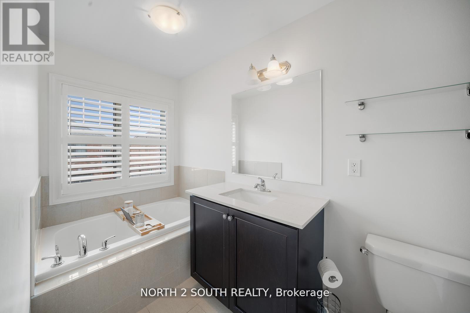 Photo 32 of 22 Bernadino Street, Brampton ON