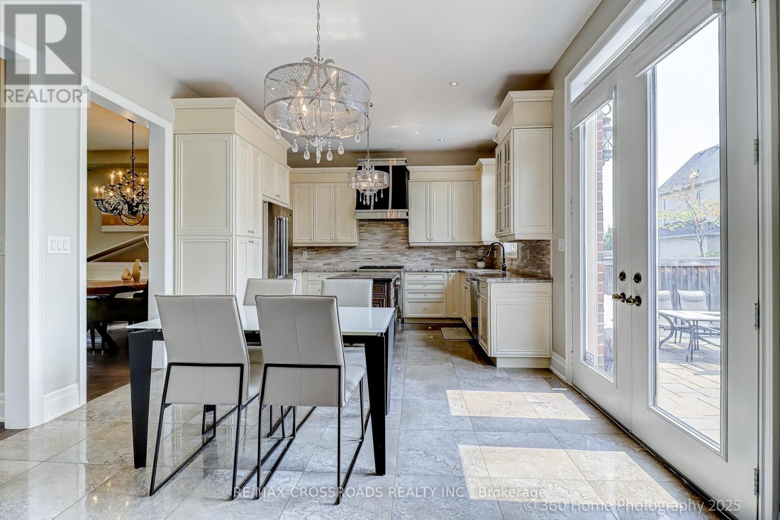 Photo 17 of 6 Prince Michael Court, Caledon ON