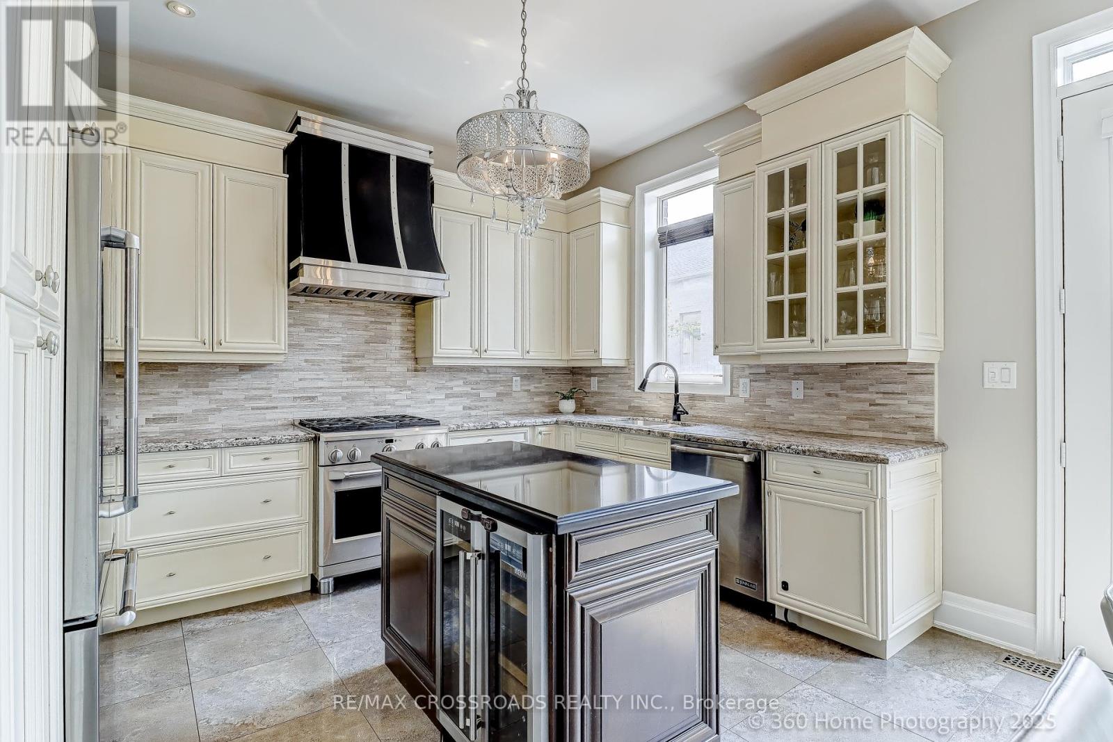 Photo 19 of 6 Prince Michael Court, Caledon ON