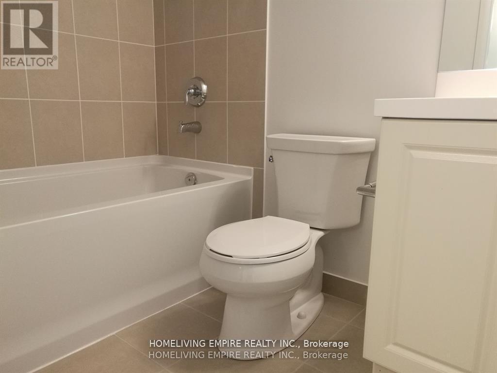 Photo 3 of 609 3091 Dufferin Street, Toronto ON
