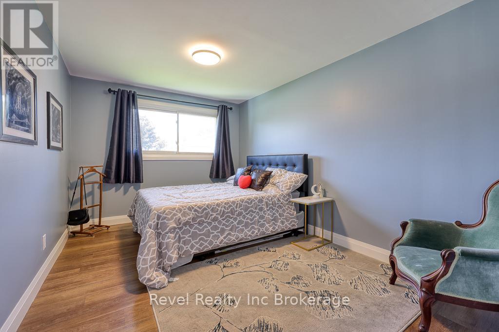 Photo 13 of 2 Richards Court, Tillsonburg ON