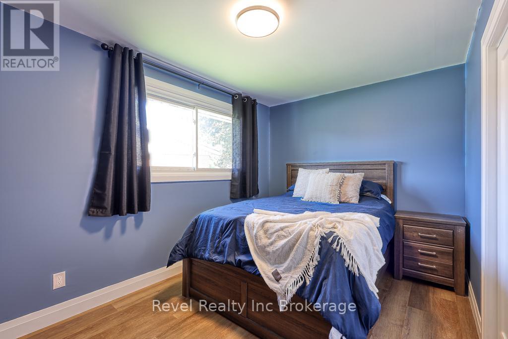 Photo 20 of 2 Richards Court, Tillsonburg ON