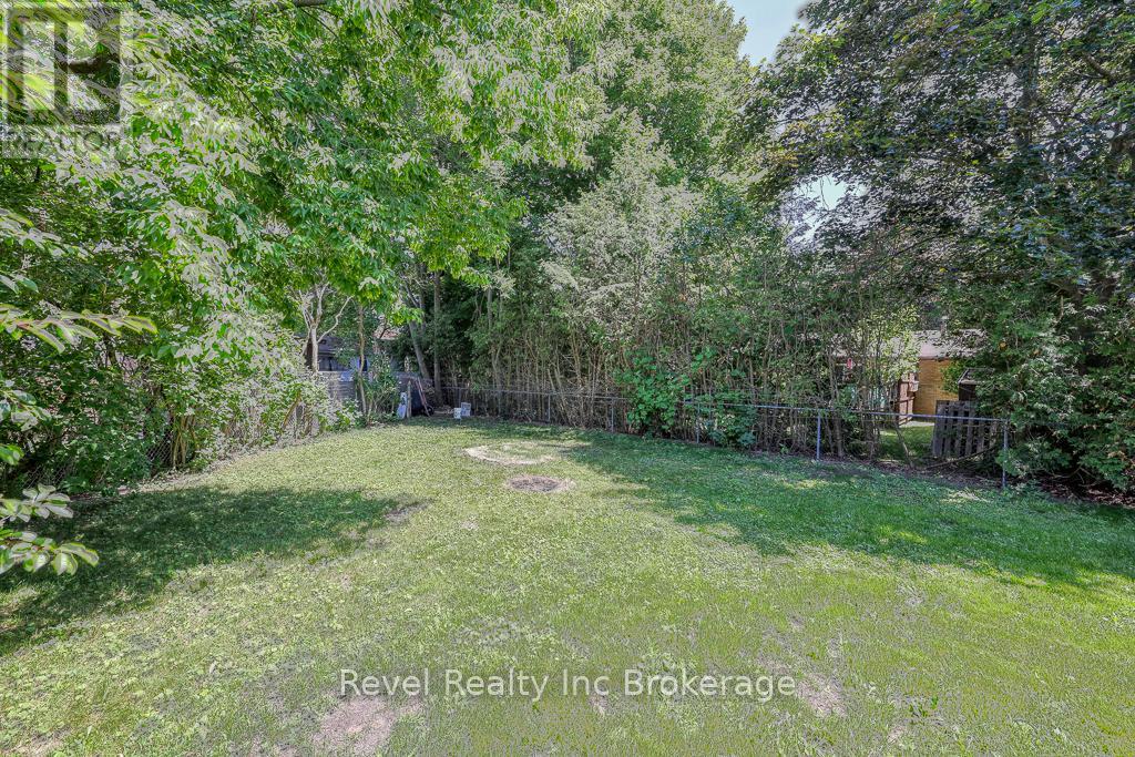 Photo 29 of 2 Richards Court, Tillsonburg ON
