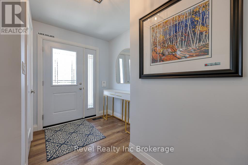 Photo 5 of 2 Richards Court, Tillsonburg ON