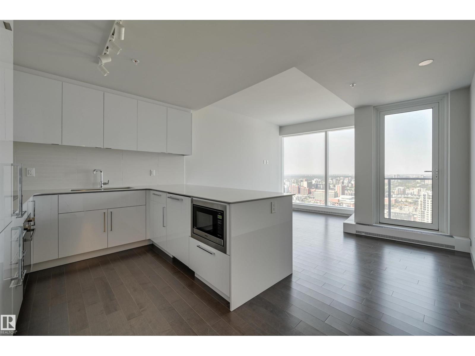 Photo 1 of 2613 10360 102 St Nw, Edmonton AB