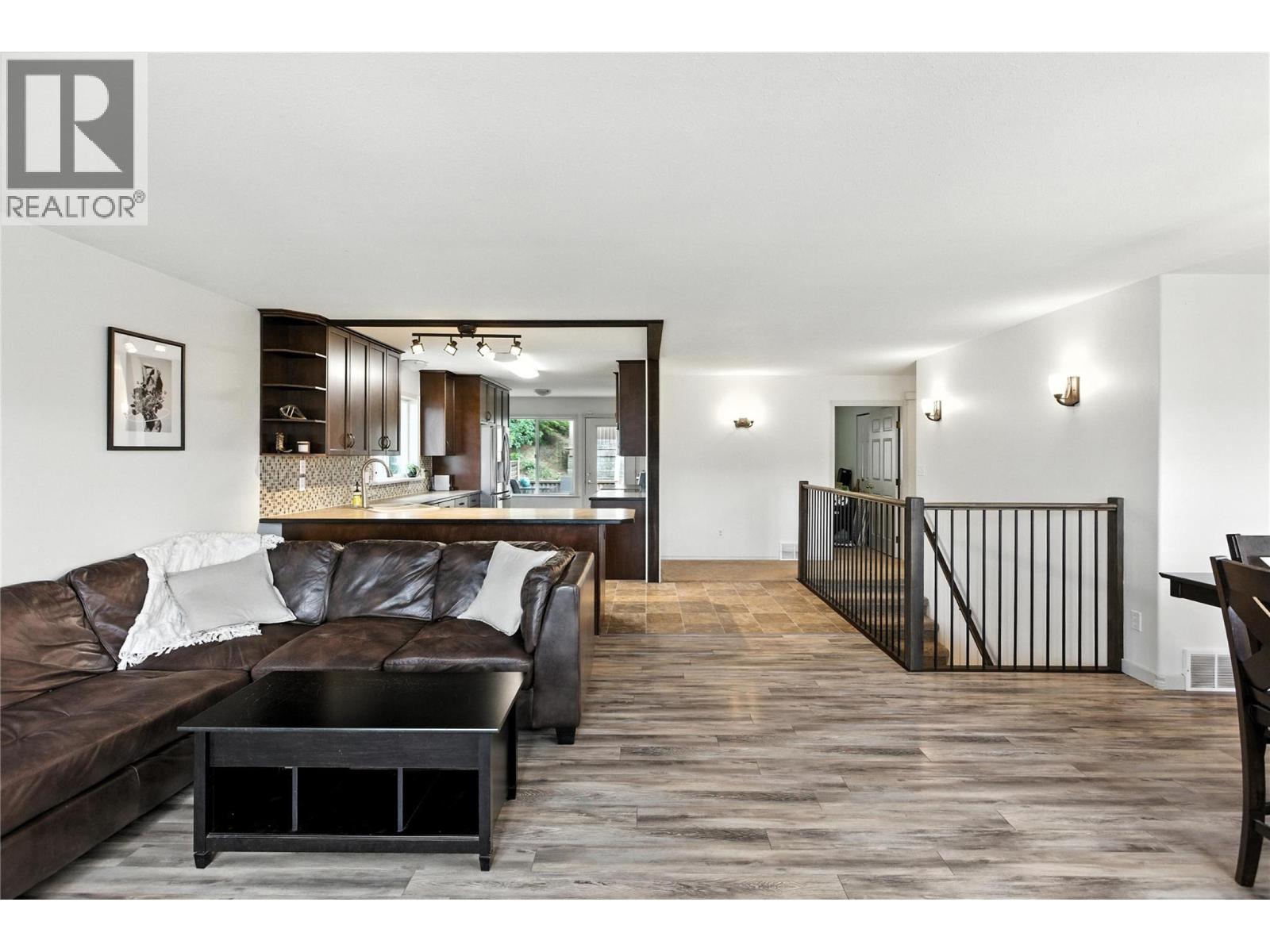 Photo 9 of 2683 Skeena Drive, Kamloops BC