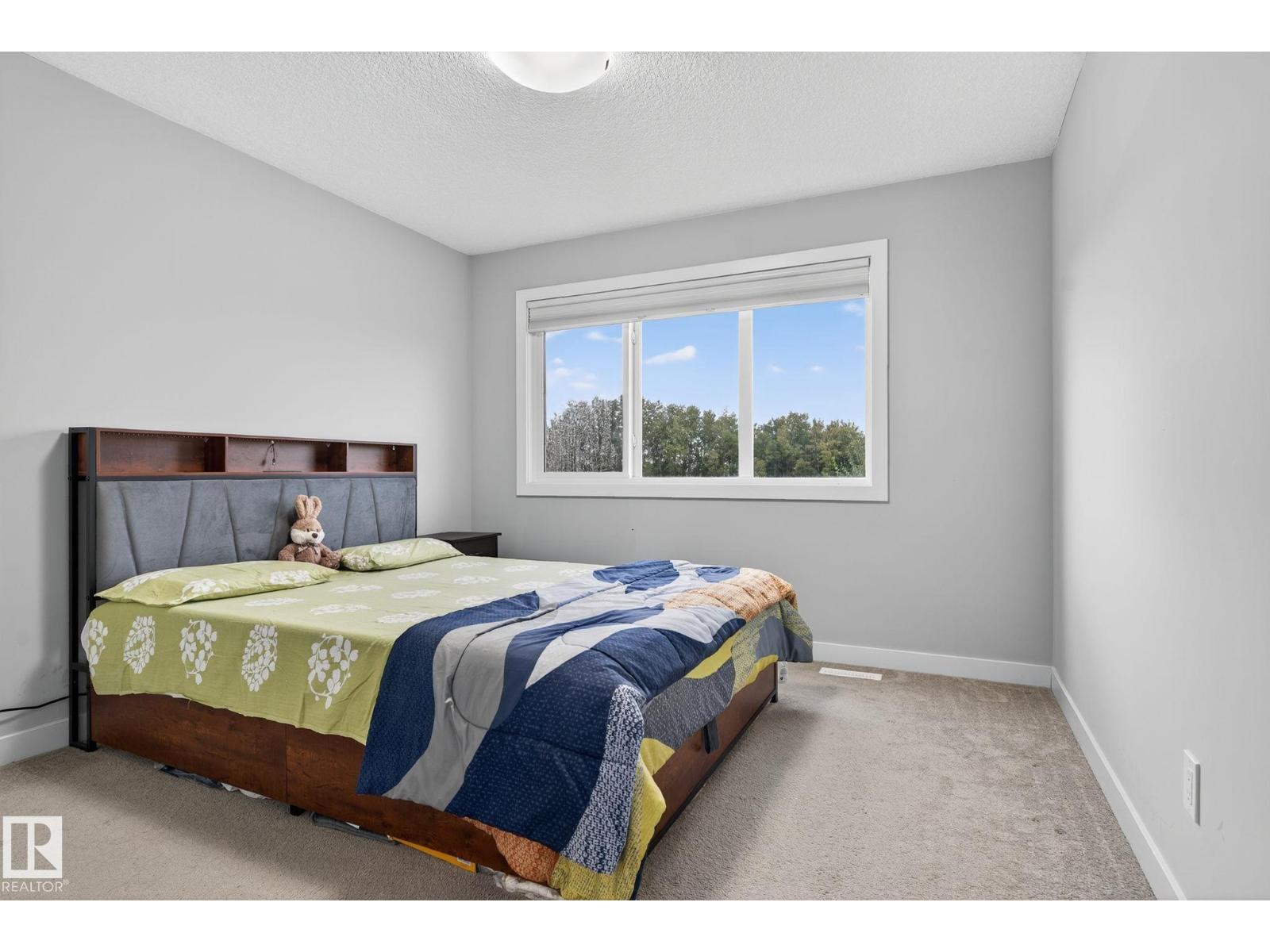 Photo 11 of 22035 80 Av Nw, Edmonton AB