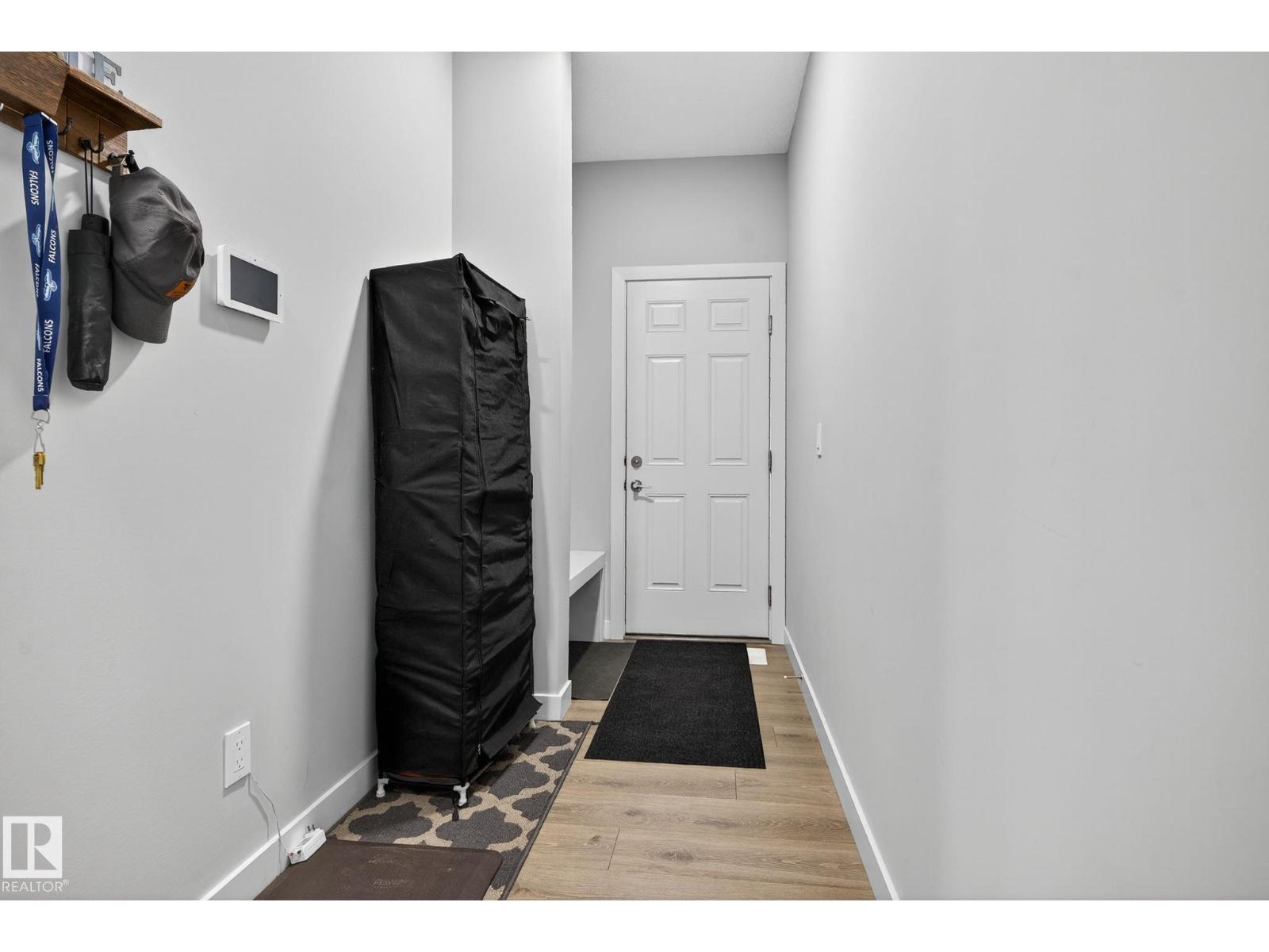 Photo 16 of 22035 80 Av Nw, Edmonton AB