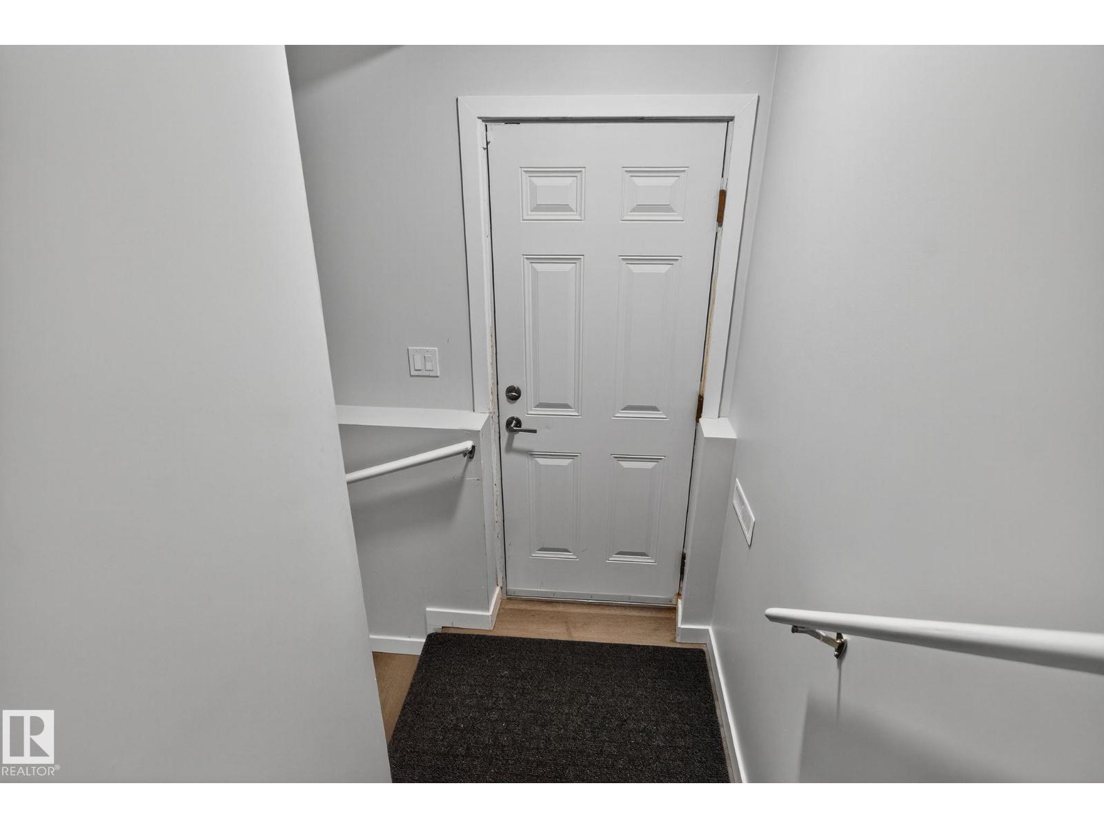 Photo 43 of 22035 80 Av Nw, Edmonton AB
