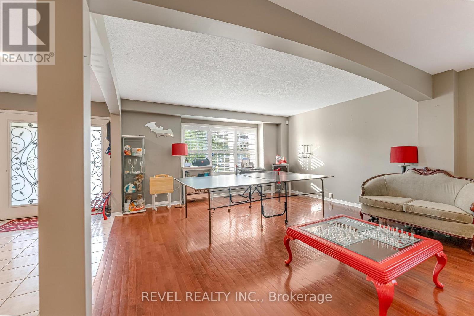 Photo 12 of 17 Webb Avenue, Brantford ON