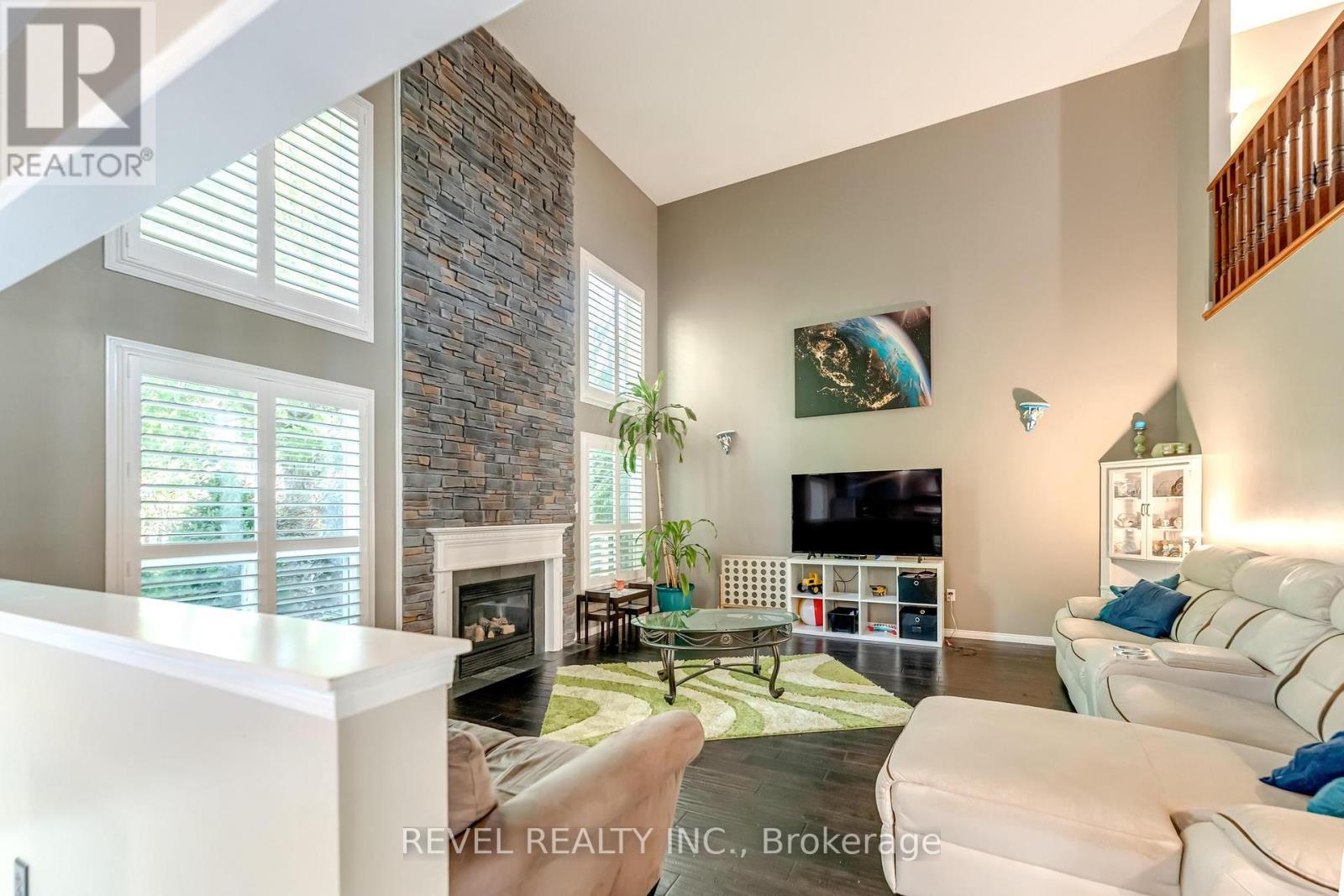 Photo 16 of 17 Webb Avenue, Brantford ON