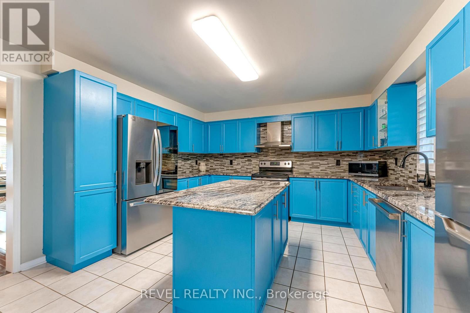 Photo 21 of 17 Webb Avenue, Brantford ON