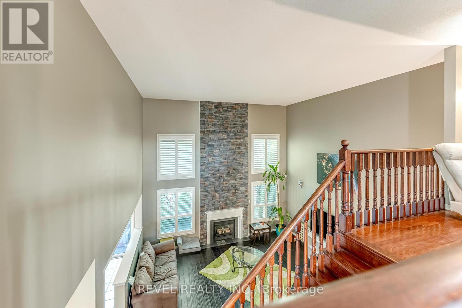 Photo 26 of 17 Webb Avenue, Brantford ON