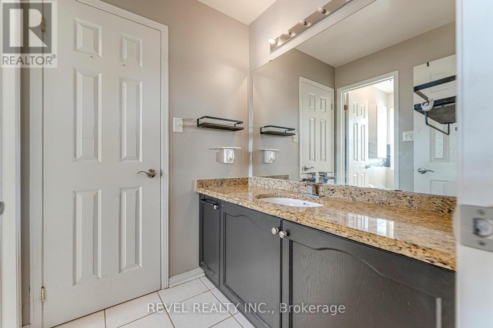 Photo 30 of 17 Webb Avenue, Brantford ON