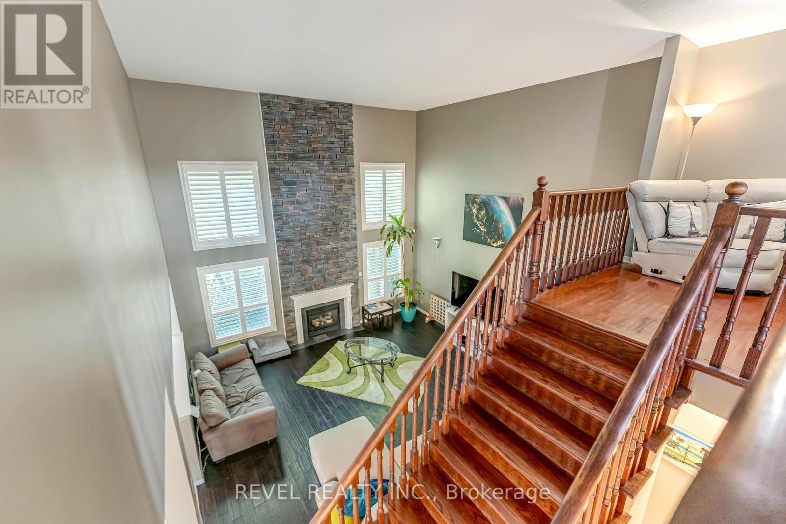 Photo 32 of 17 Webb Avenue, Brantford ON