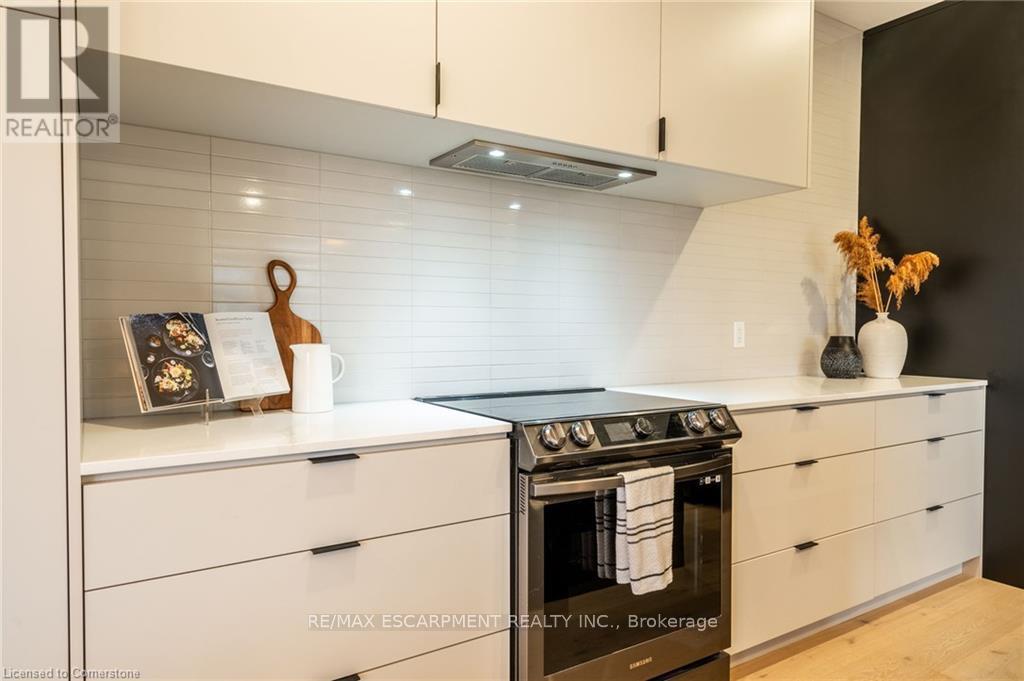 Photo 21 of 98 Lametti Drive, Pelham ON