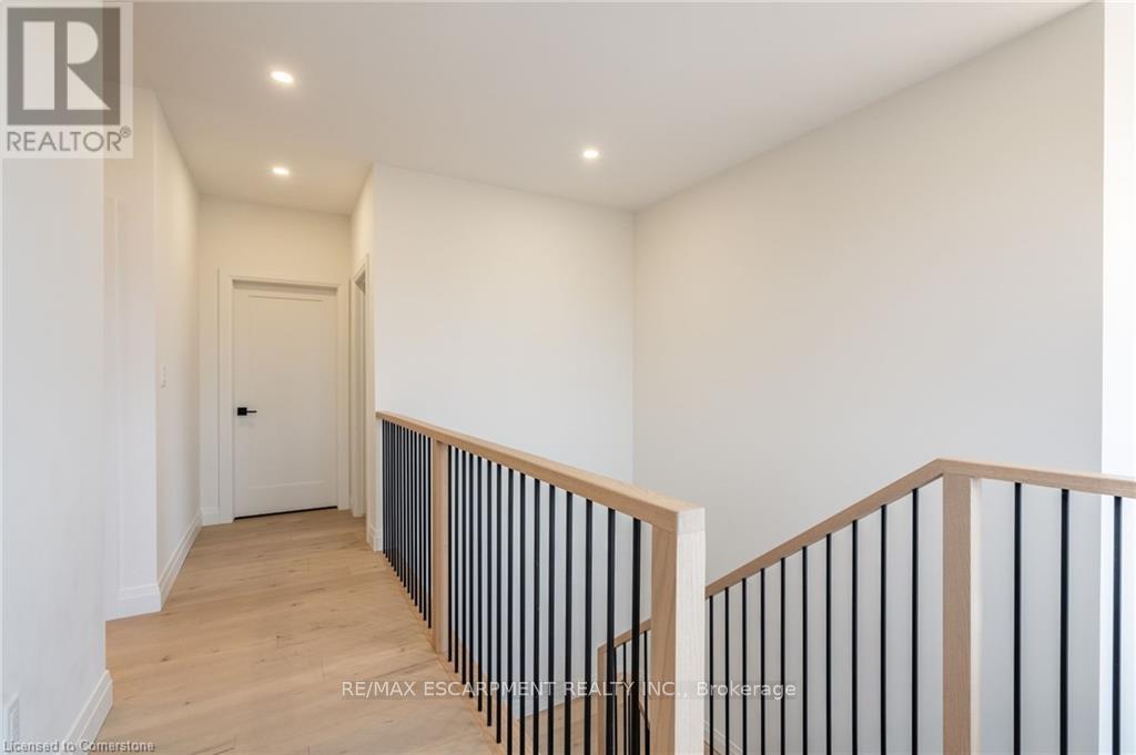 Photo 27 of 98 Lametti Drive, Pelham ON