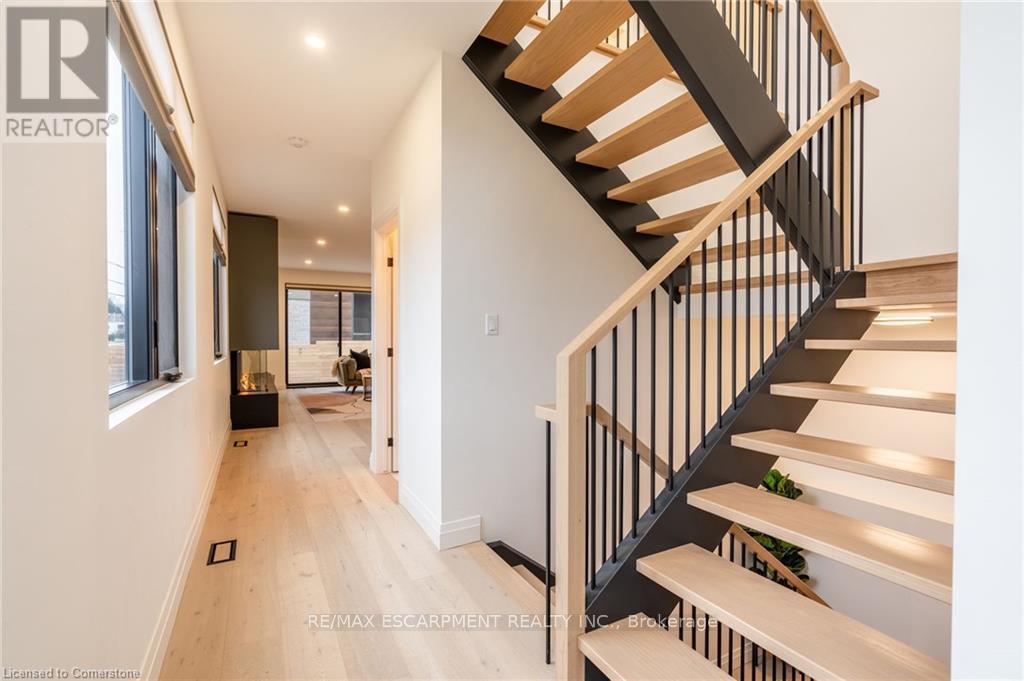 Photo 24 of 98 Lametti Drive, Pelham ON