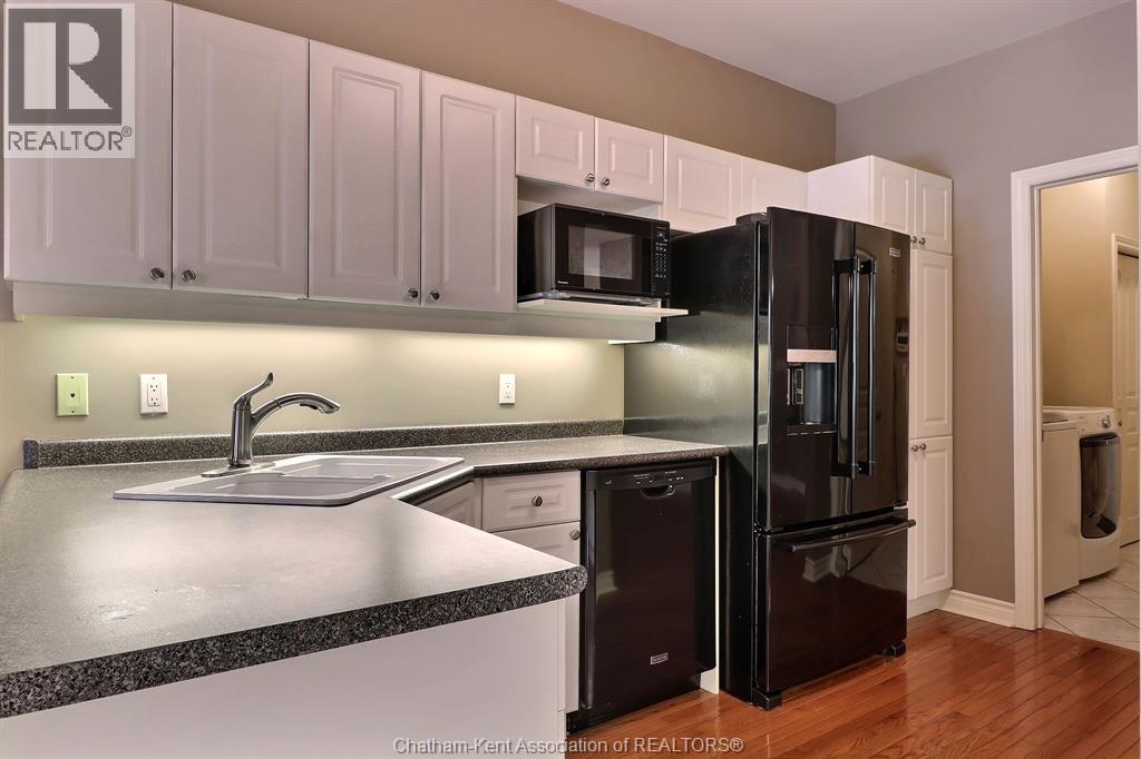 Photo 18 of 27 Home Place, Chatham ON