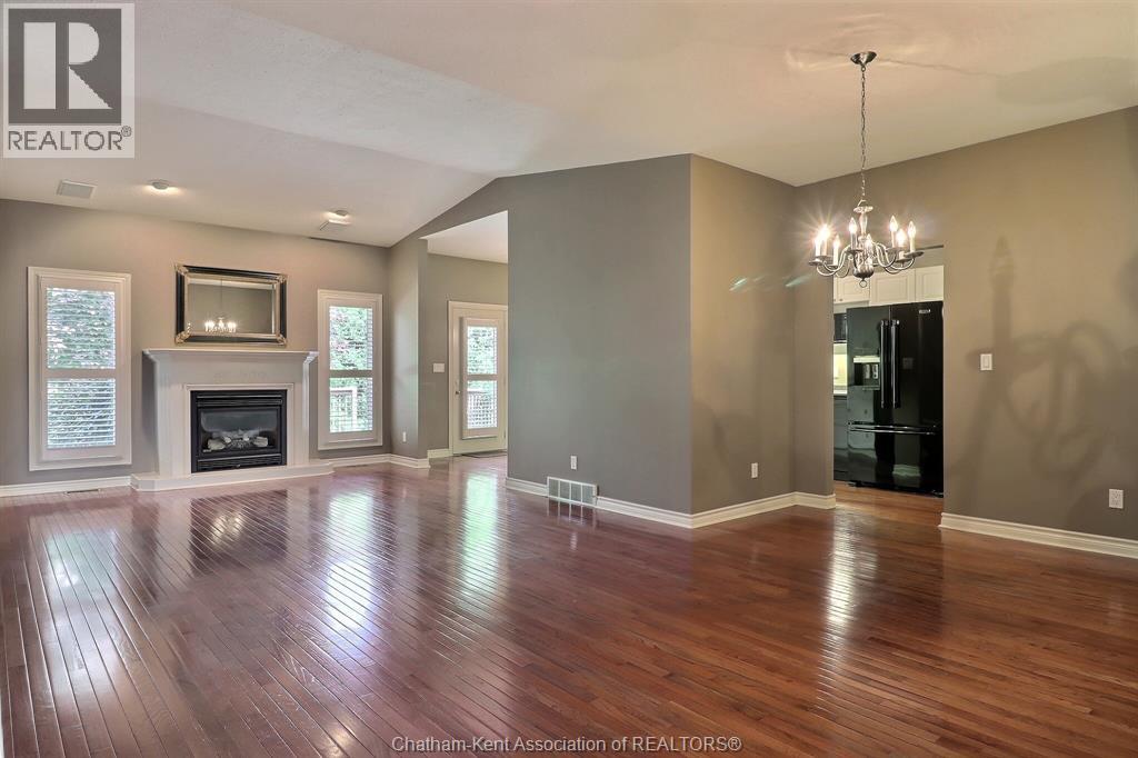 Photo 12 of 27 Home Place, Chatham ON