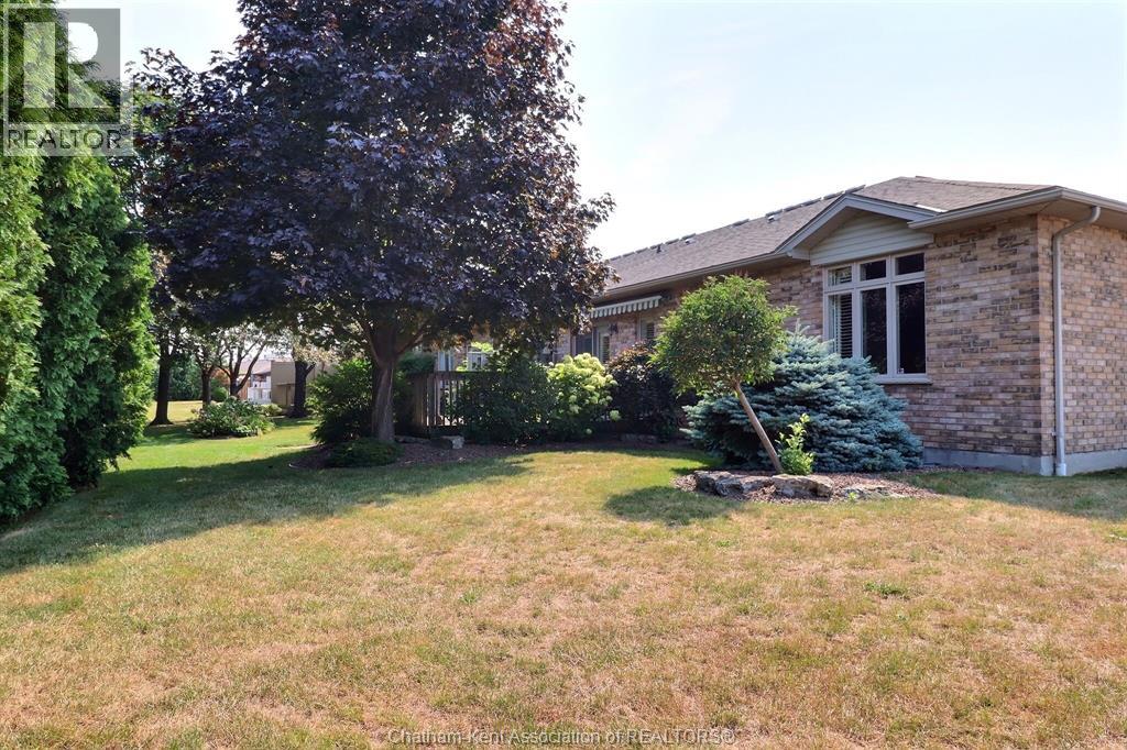 Photo 3 of 27 Home Place, Chatham ON