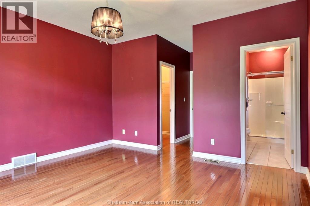 Photo 25 of 27 Home Place, Chatham ON