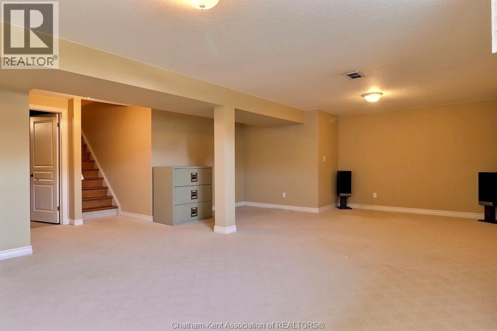 Photo 29 of 27 Home Place, Chatham ON