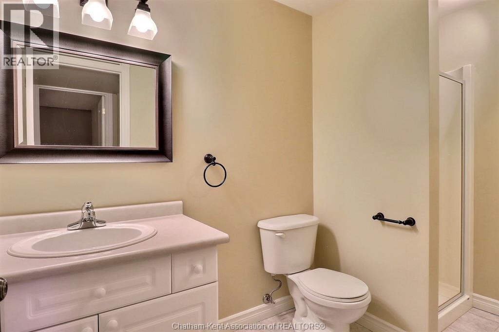Photo 31 of 27 Home Place, Chatham ON