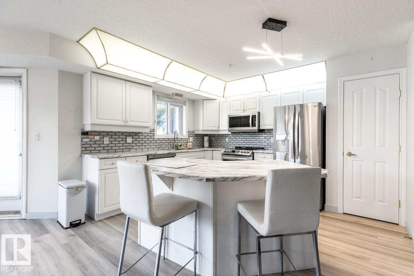 Photo 4 of 106 6703 172 St Nw, Edmonton AB