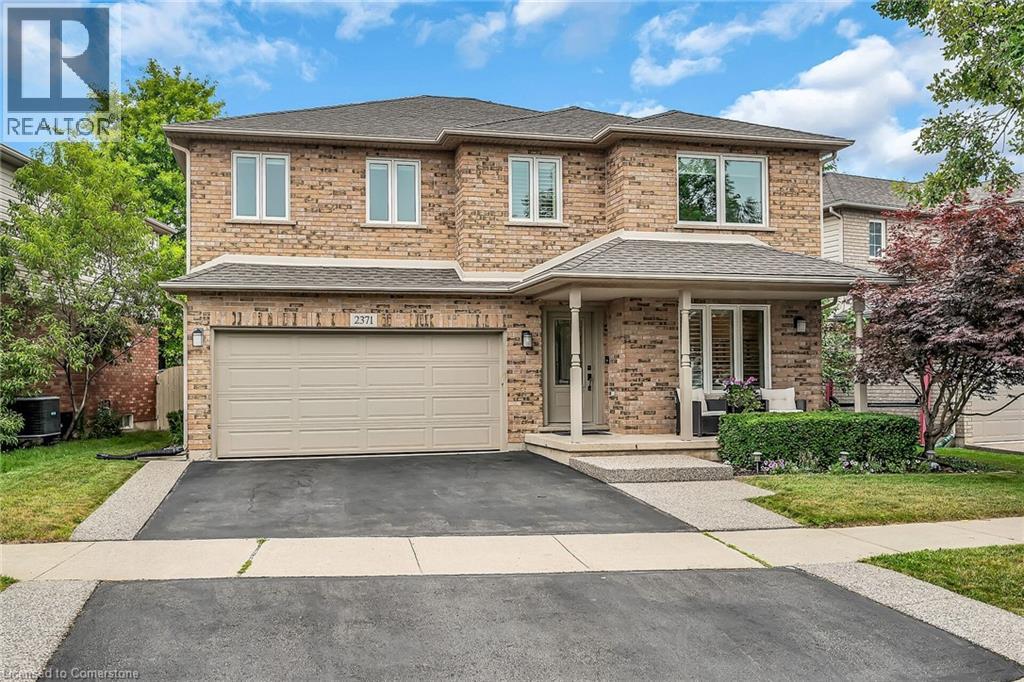 Photo 12 of 2371 Pathfinder Drive, Burlington ON
