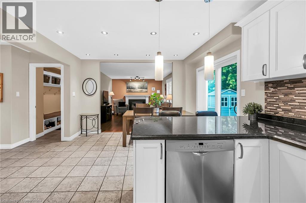 Photo 39 of 2371 Pathfinder Drive, Burlington ON