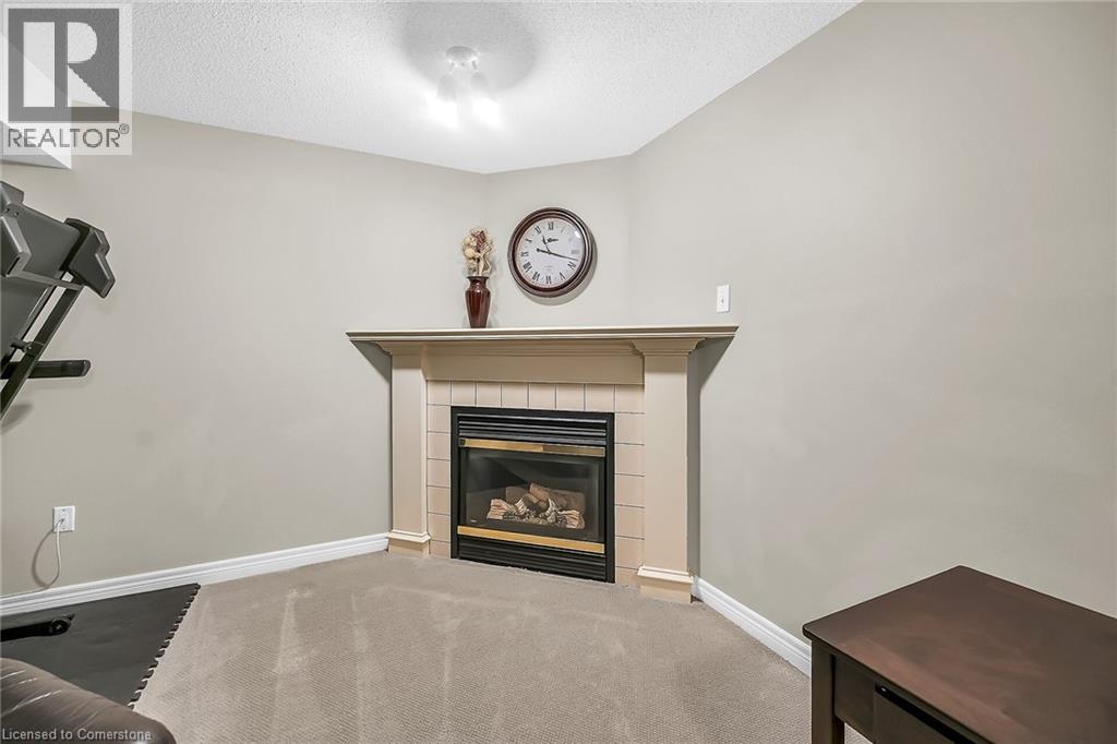 Photo 7 of 2371 Pathfinder Drive, Burlington ON