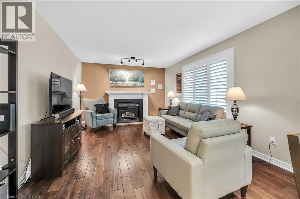 Photo 16 of 2371 Pathfinder Drive, Burlington ON