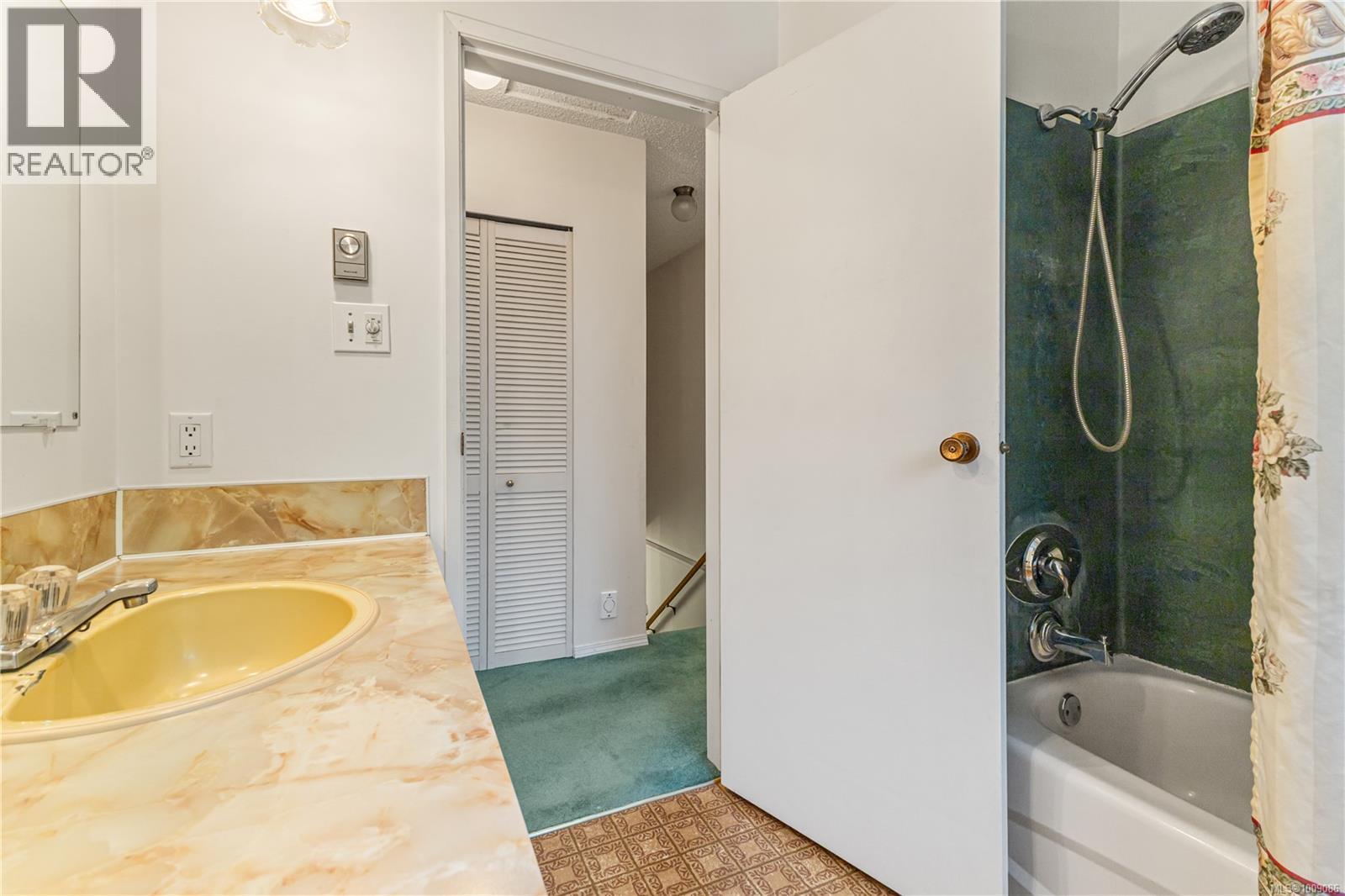 Photo 38 of 8015 Northwind Dr, Lantzville BC