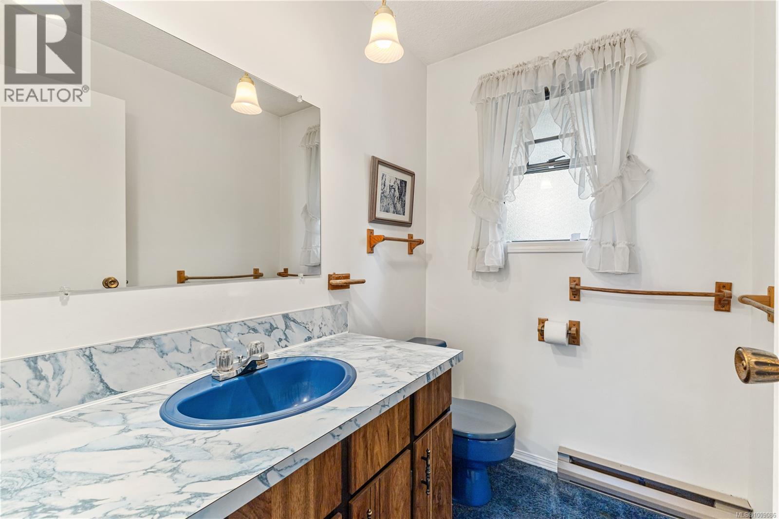 Photo 17 of 8015 Northwind Dr, Lantzville BC