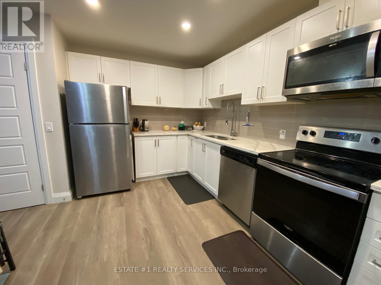 Photo 16 of 203 5 Wake Robin Drive, Kitchener ON