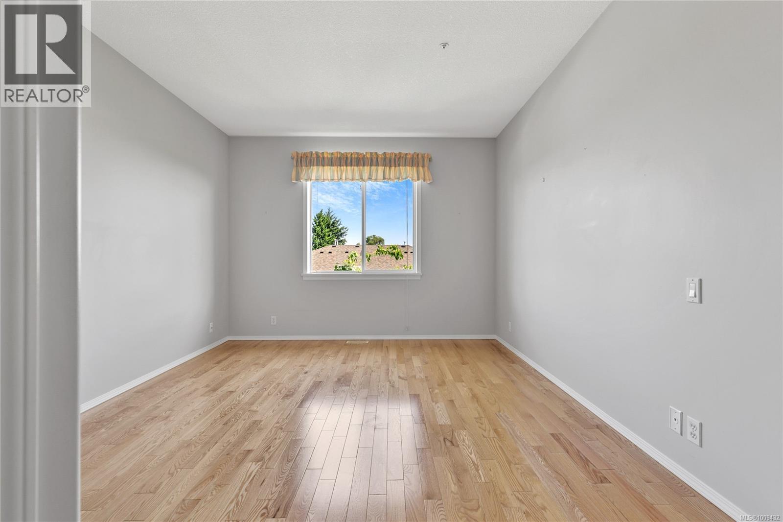 Photo 42 of 6345 Savary St, Nanaimo BC