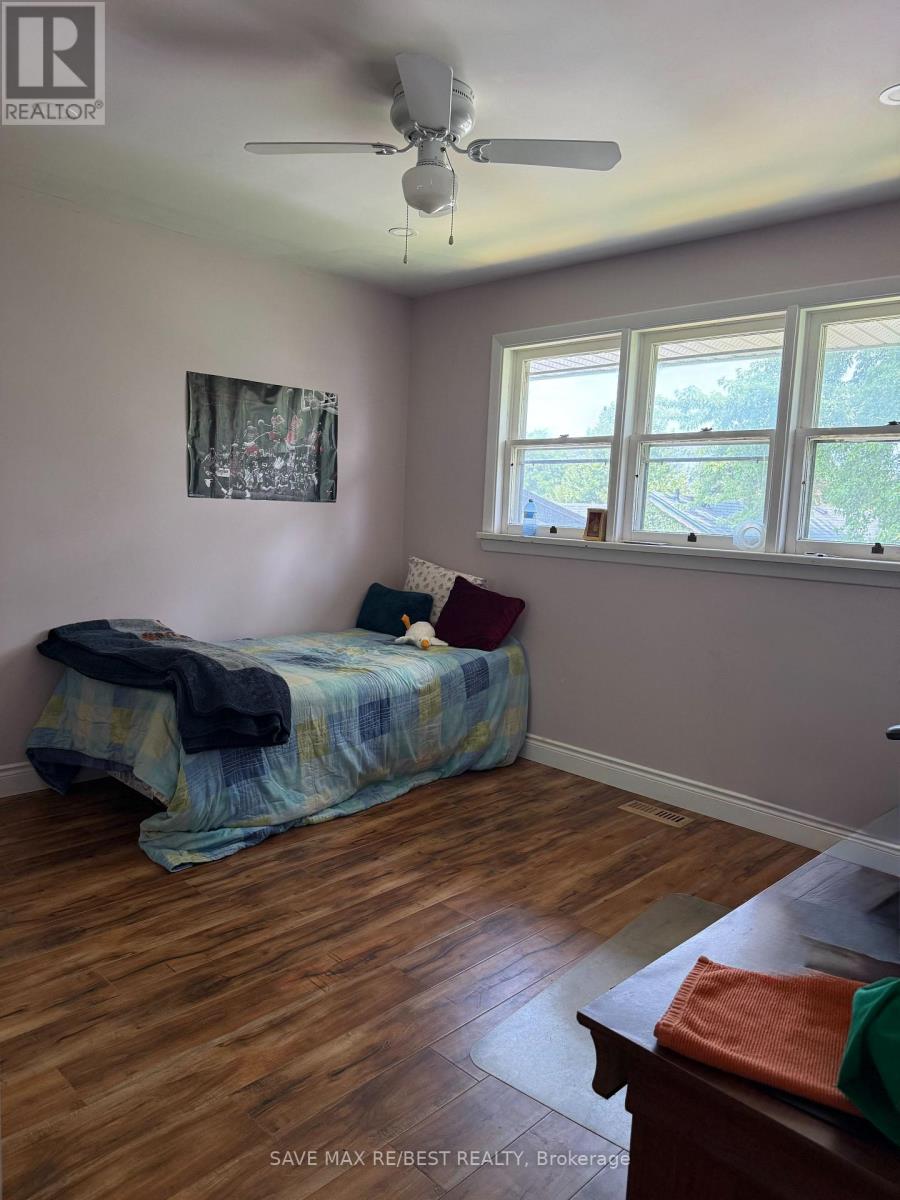 Photo 10 of 120 Weber Street S, Waterloo ON